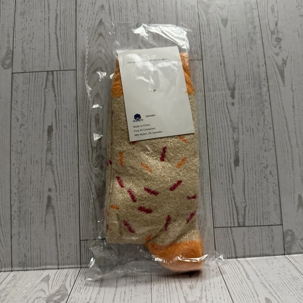 Dunkin Fuzzy Socks One Size Beige Orange Sprinkles‎ Cozy Lounge Slipper Sock